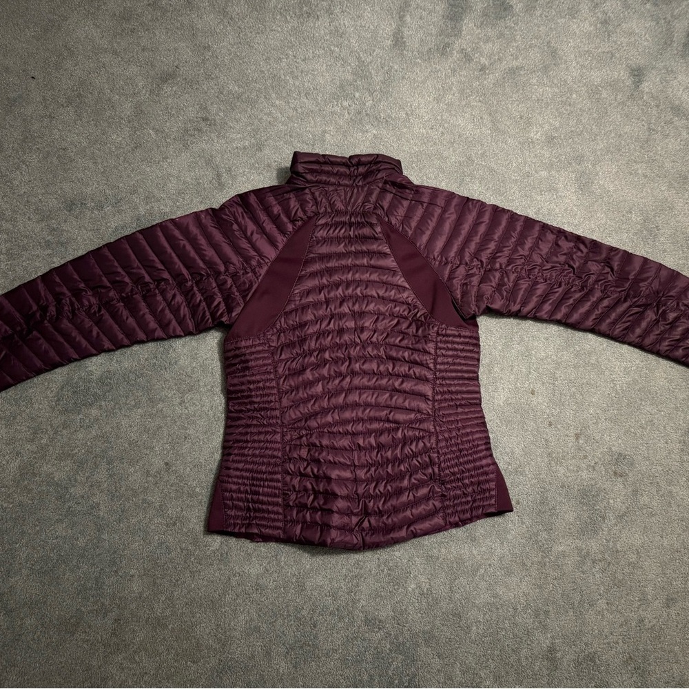 Columbia XS Women’s winter nano puff jacket.